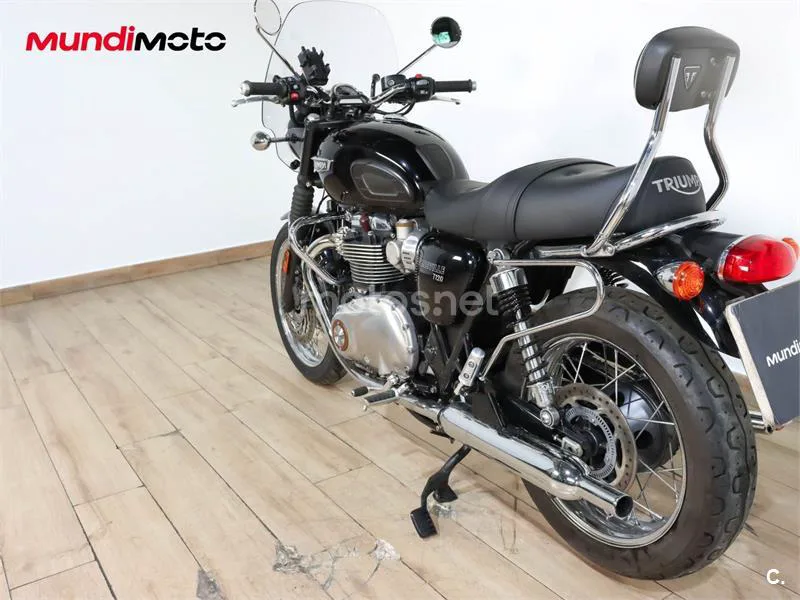 Triumph Bonneville T120 – Vista 8