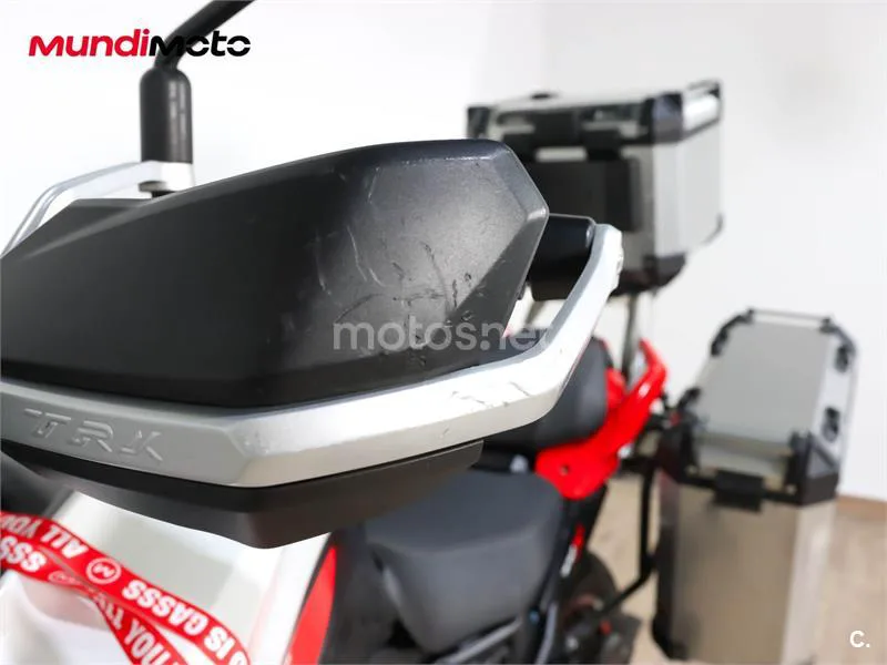 Benelli TRK 702 – Vista 26