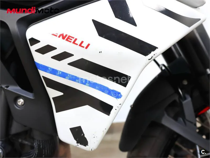 Benelli TRK 702 – Vista 42