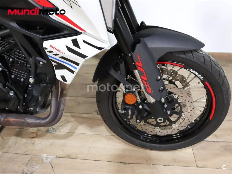 Benelli TRK 702 – Vista 47