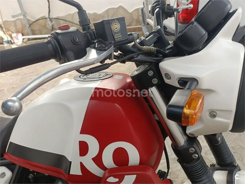 Royal Enfield Scram 411 – Vista 4