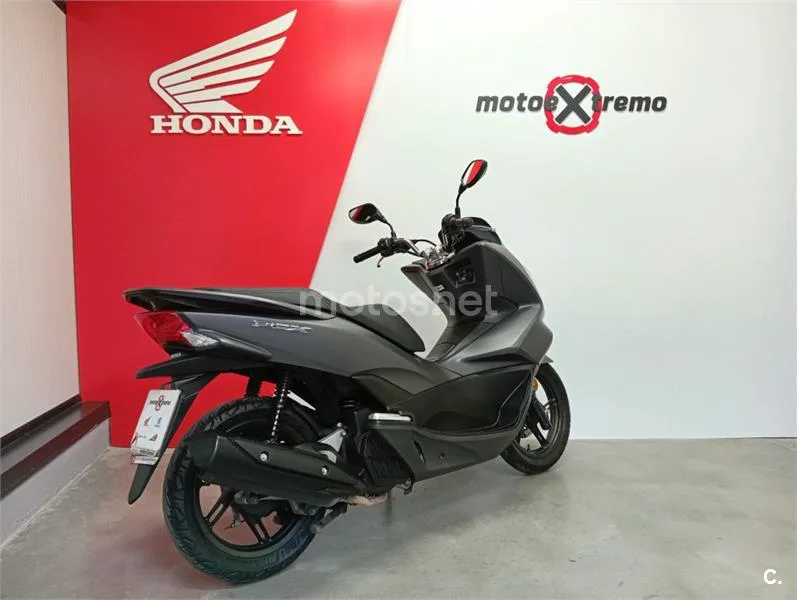 Honda PCX 125 – Vista 4