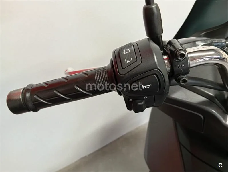 Honda PCX 125 – Vista 7