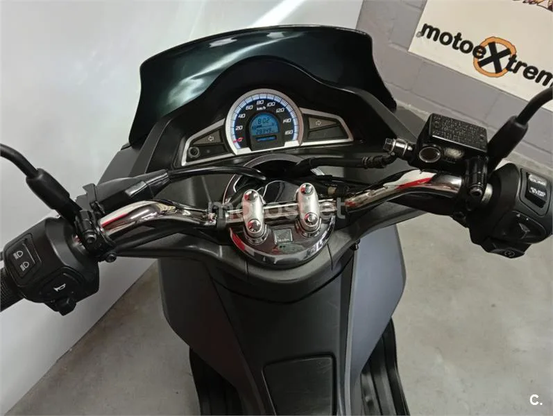 Honda PCX 125 – Vista 8