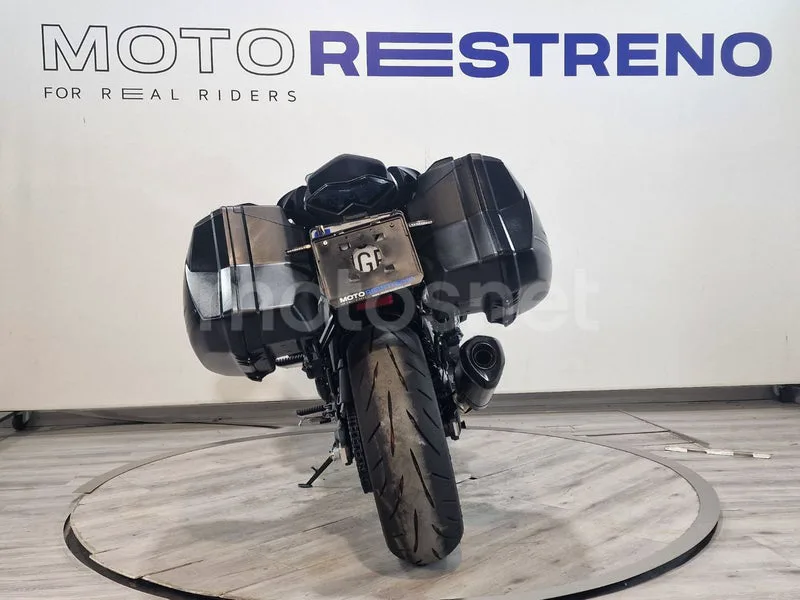 Kawasaki Ninja 1100 SX – Vista 8