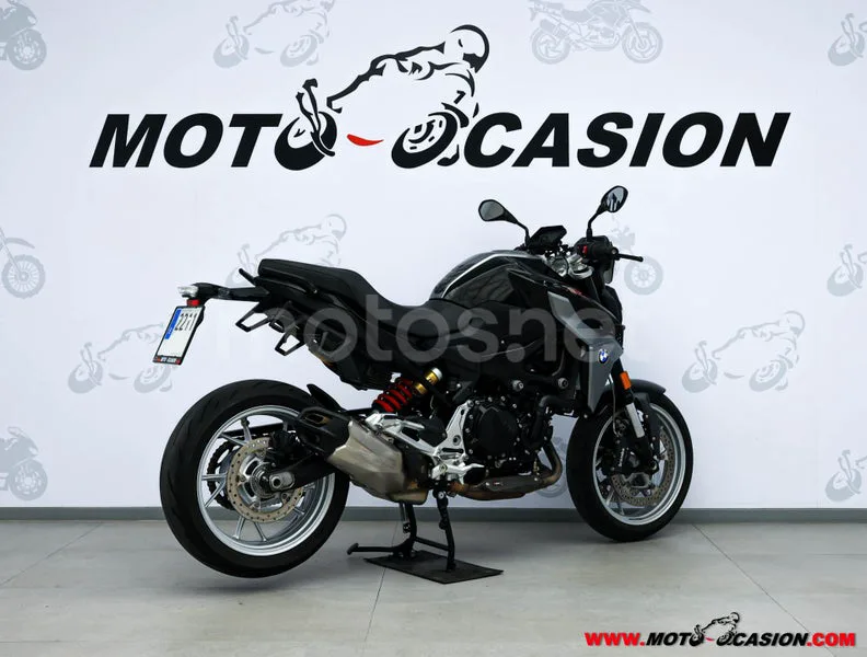 BMW F 900 R – Vista 3