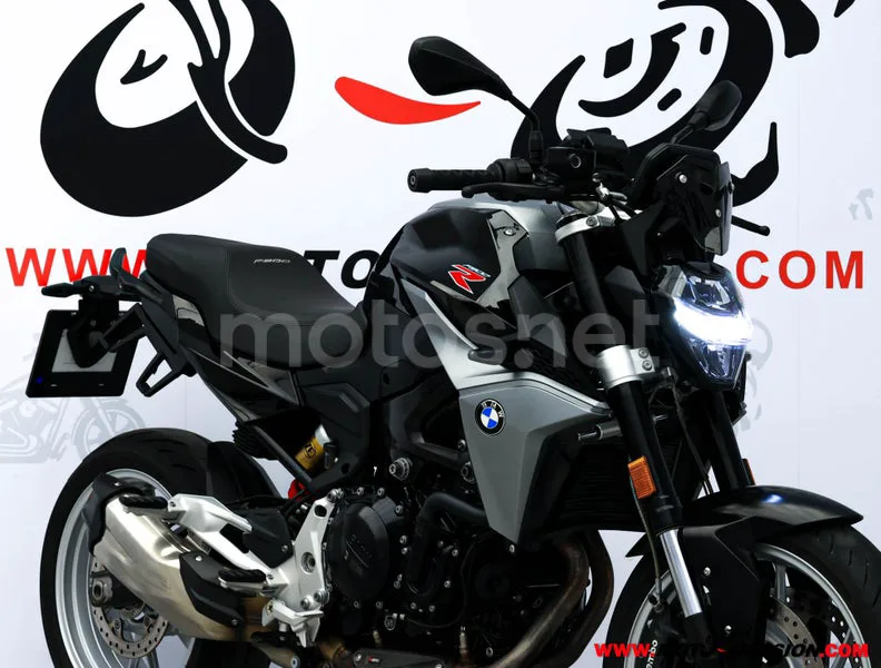 BMW F 900 R – Vista 4
