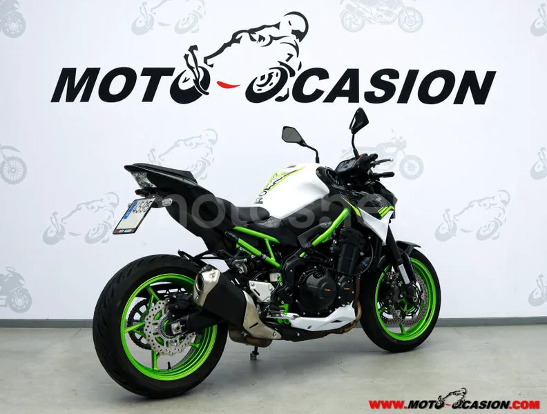 Kawasaki Z900 – Vista 3