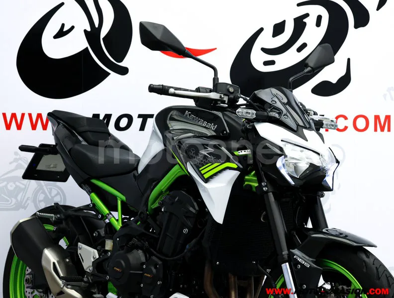 Kawasaki Z900 – Vista 4