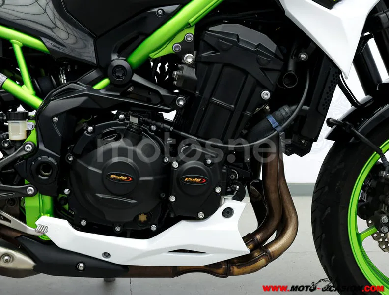 Kawasaki Z900 – Vista 5