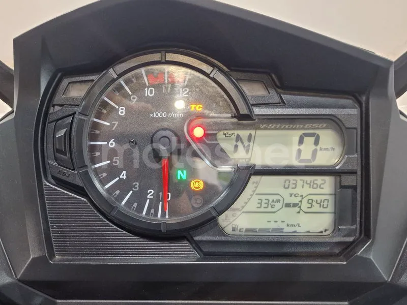 Suzuki V-Strom 650 – Vista 9