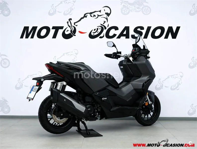 Honda ADV 350 – Vista 3