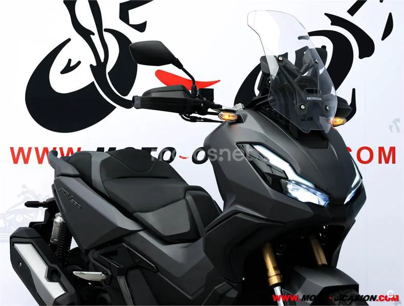 Honda ADV 350 – Vista 4