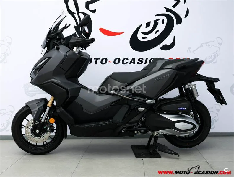 Honda ADV 350 – Vista 7