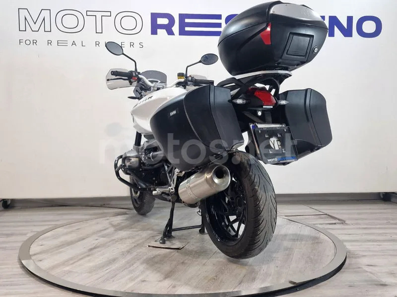 BMW R 1200 R Darkwhite – Vista 3