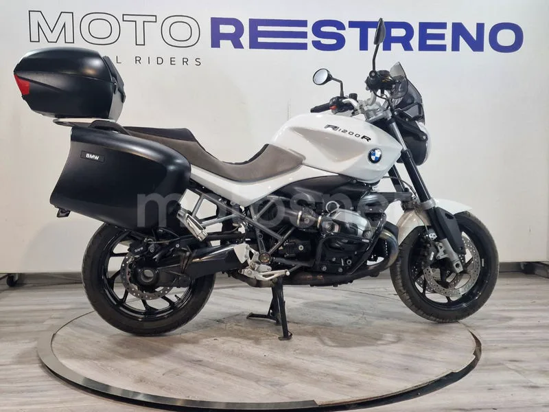 BMW R 1200 R Darkwhite – Vista 6