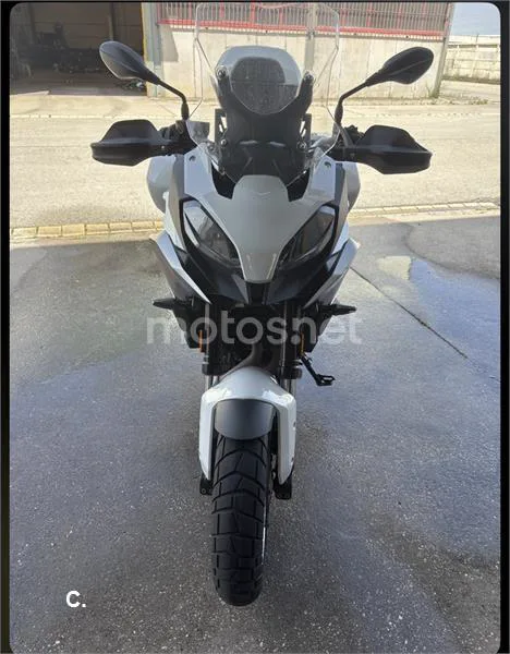 BMW F 900 XR – Vista 3