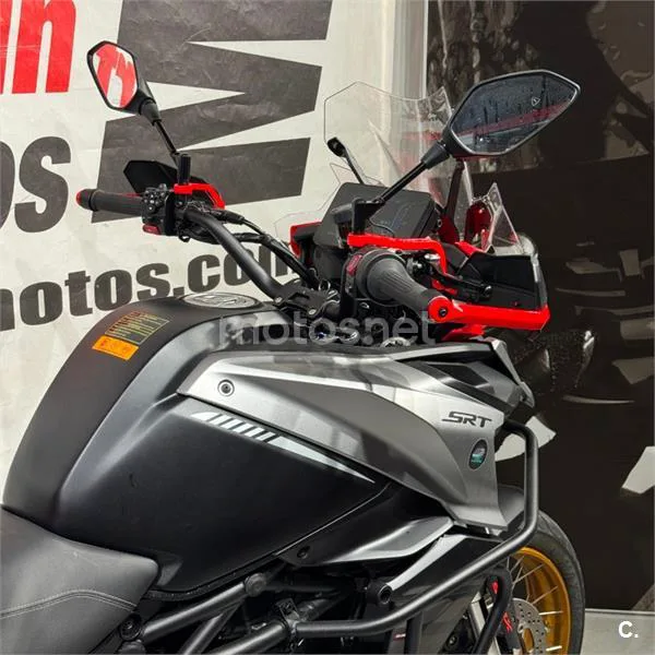 QJ Motor SRT 900 SX – Vista 16