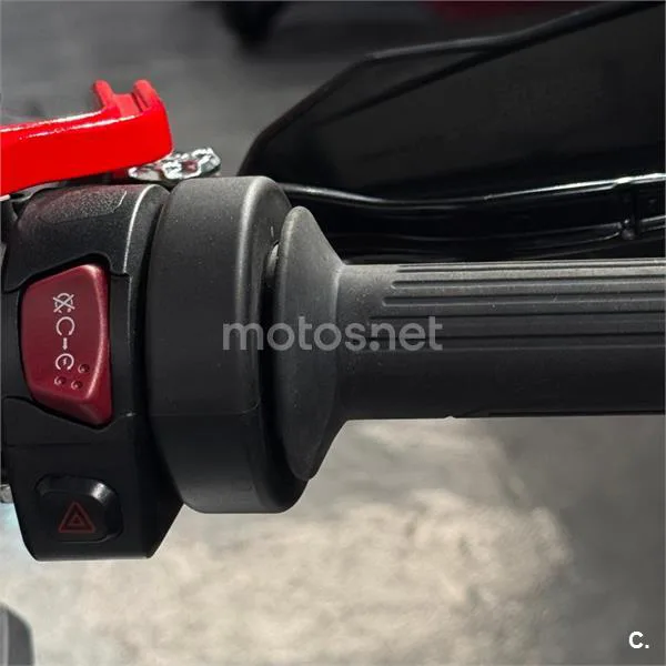 QJ Motor SRT 900 SX – Vista 18