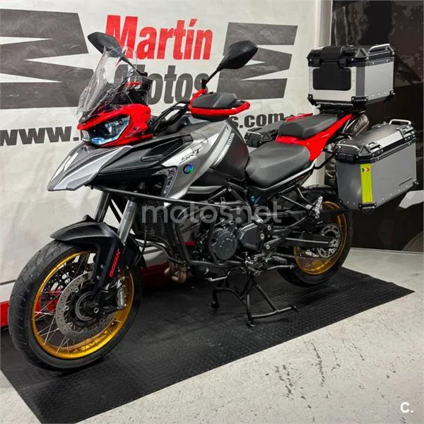 QJ Motor SRT 900 SX – Vista 8