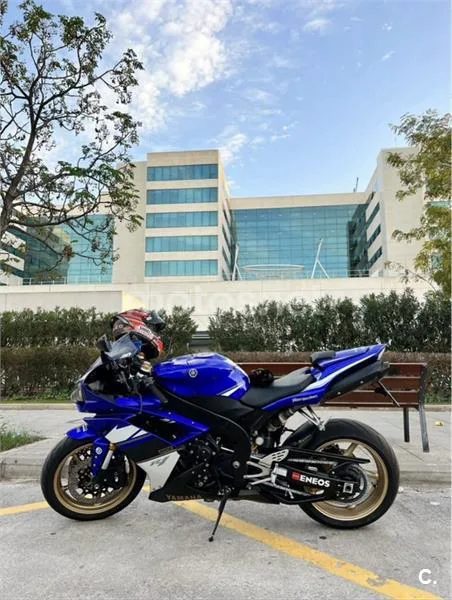Yamaha R1 – Vista 5
