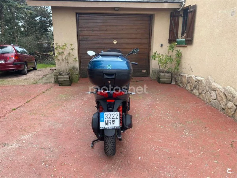 Piaggio MP3 – Vista 8