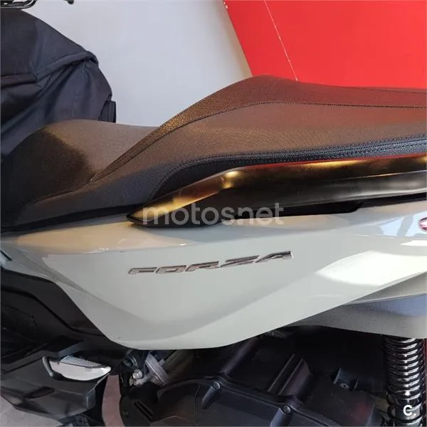 Honda Forza 125 – Vista 16