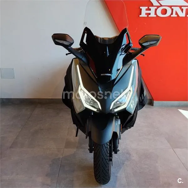 Honda Forza 125 – Vista 3
