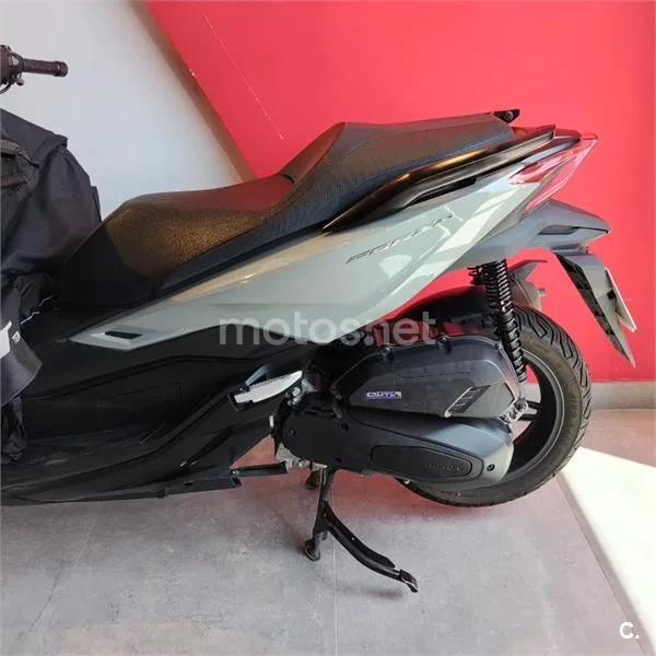 Honda Forza 125 – Vista 7