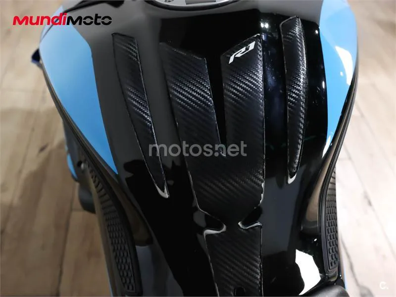 Yamaha R1 – Vista 24