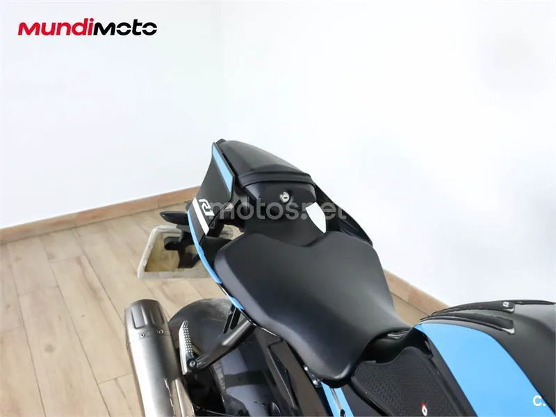 Yamaha R1 – Vista 29