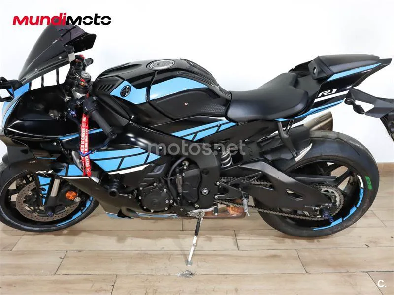 Yamaha R1 – Vista 6