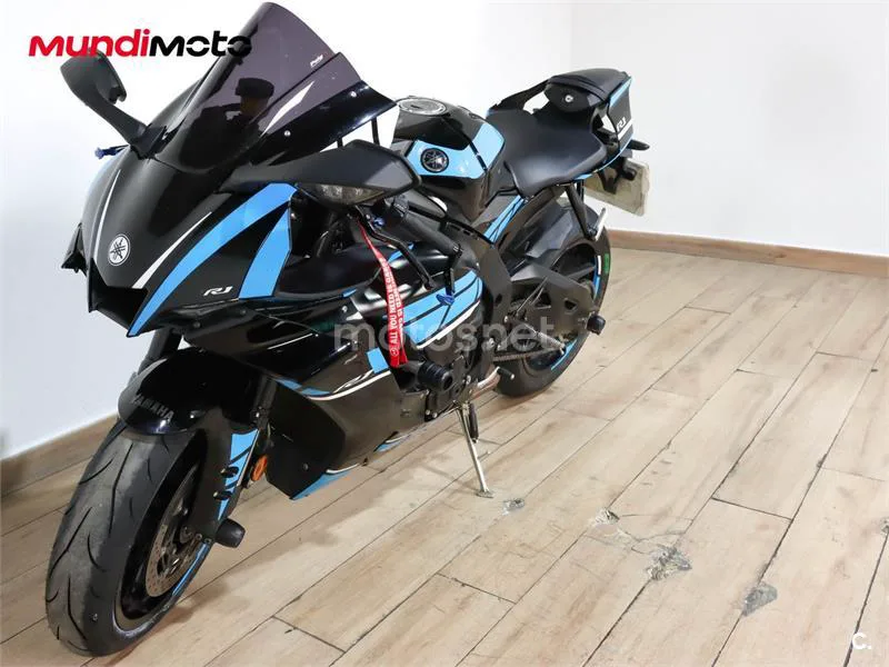 Yamaha R1 – Vista 7