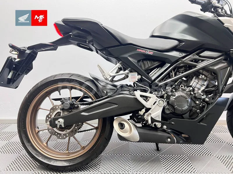 Honda CB 125 R – Vista 4