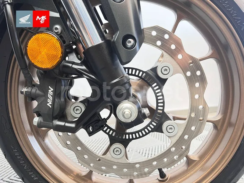 Honda CB 125 R – Vista 6