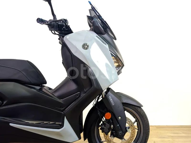 Yamaha XMAX 125 – Vista 4