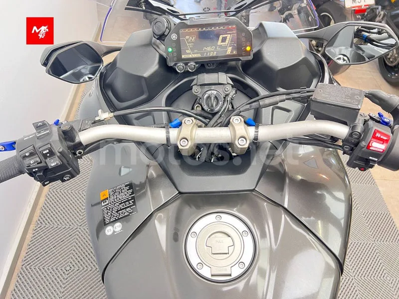 Yamaha Niken – Vista 6