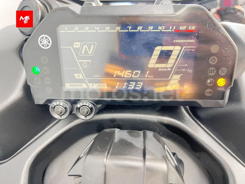 Yamaha Niken – Vista 7