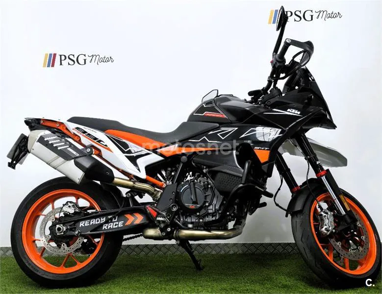 KTM 890 – Vista 4