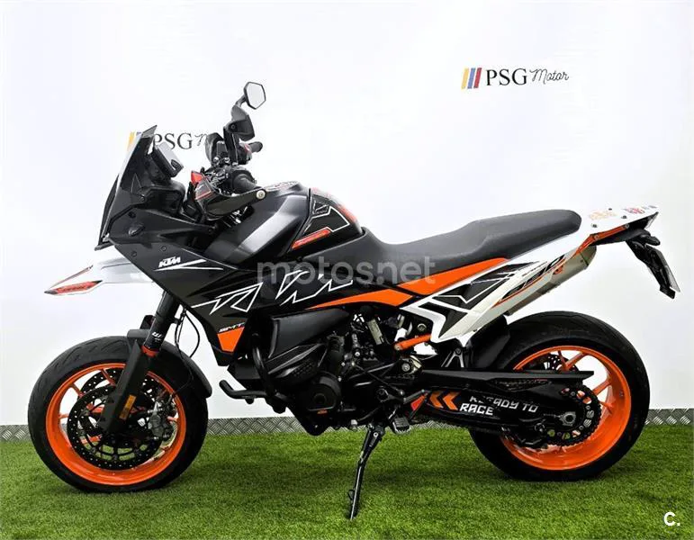 KTM 890 – Vista 5