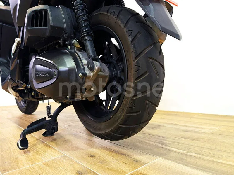 Honda Forza 350 – Vista 10