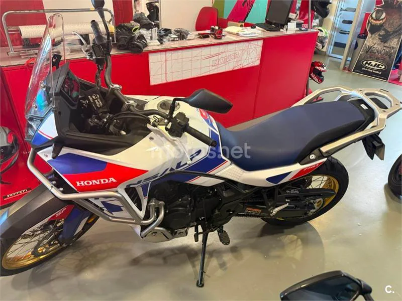 Honda XL 750 Transalp – Vista 3