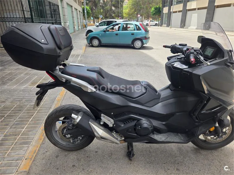 Honda Forza 750 – Vista 5