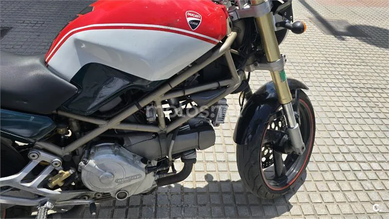 Ducati Monster 750 - Vista 12