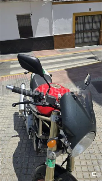 Ducati Monster 750 - Vista 15