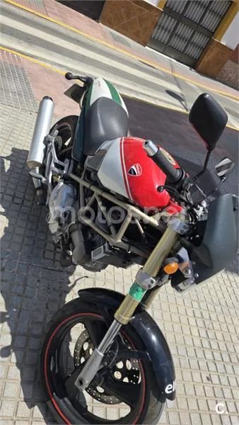 Ducati Monster 750 - Vista 16