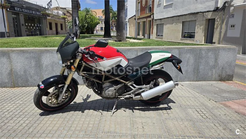 Ducati Monster 750 - Vista 17