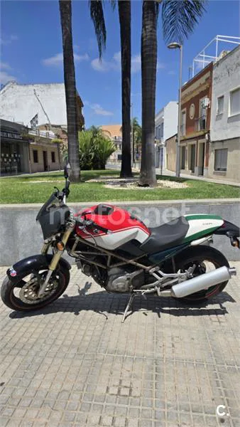 Ducati Monster 750 - Vista 18