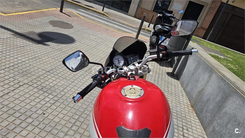 Ducati Monster 750 - Vista 20