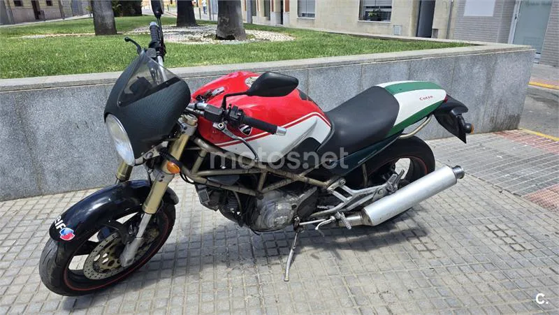 Ducati Monster 750 - Vista 4